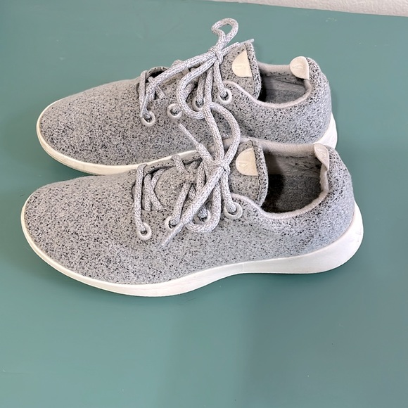 AllBirds - Picture 2 of 4